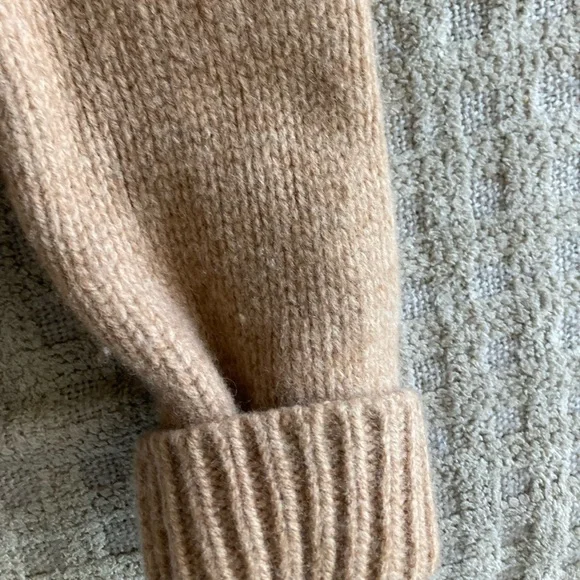 Women’s Madewell Button Sweater Size Small 100% Merino Wool Tan GUC - Picture 4 of 10